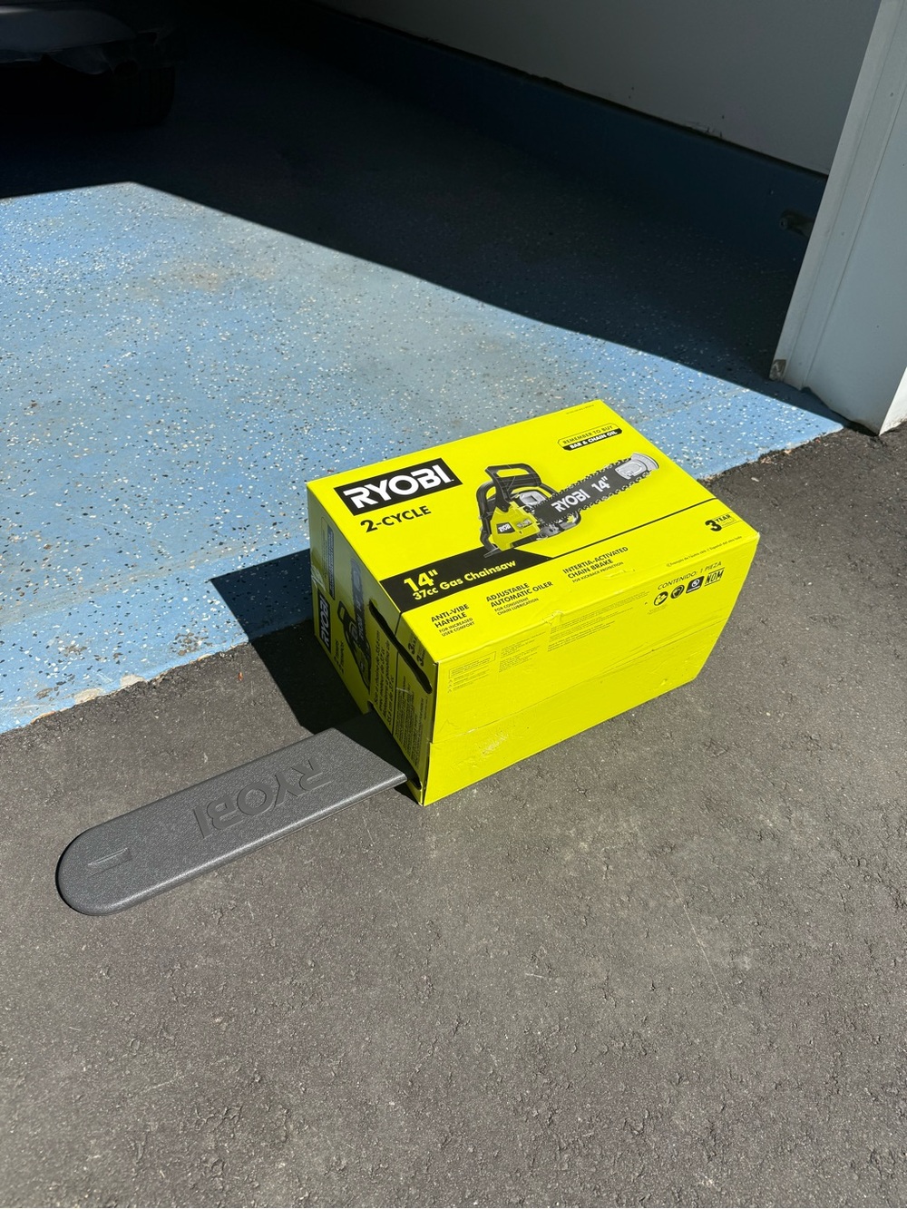 RYOBI 14" 2-Cycle Gas Chainsaw - 14 in Bar